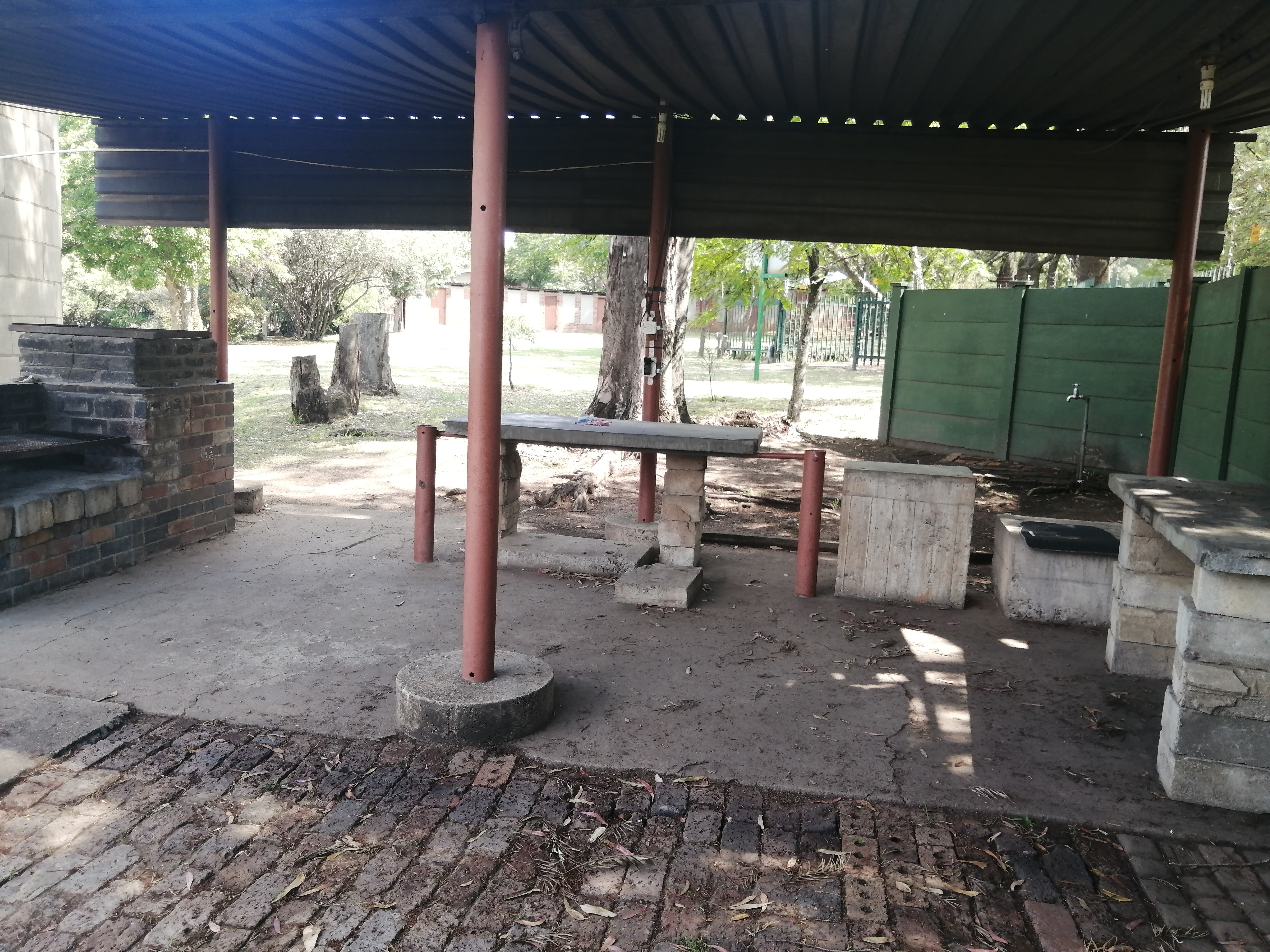 Outside kitchen with braai